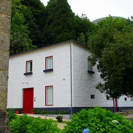 Casa Abrigo Do Lagar 펜션 *